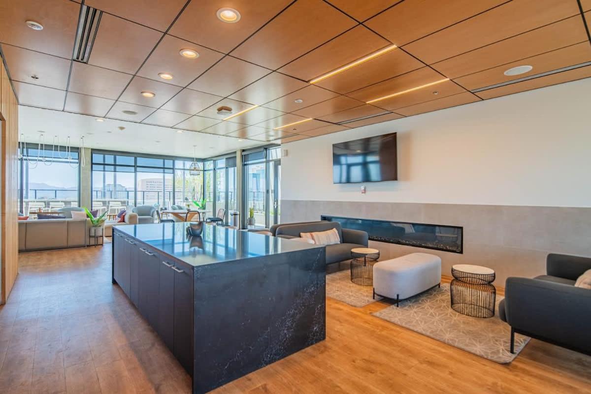 Detailed 2Bd, Highrise Dt, Pool, Gym, Parking, Sleeps 8 Daire Phoenix Dış mekan fotoğraf
