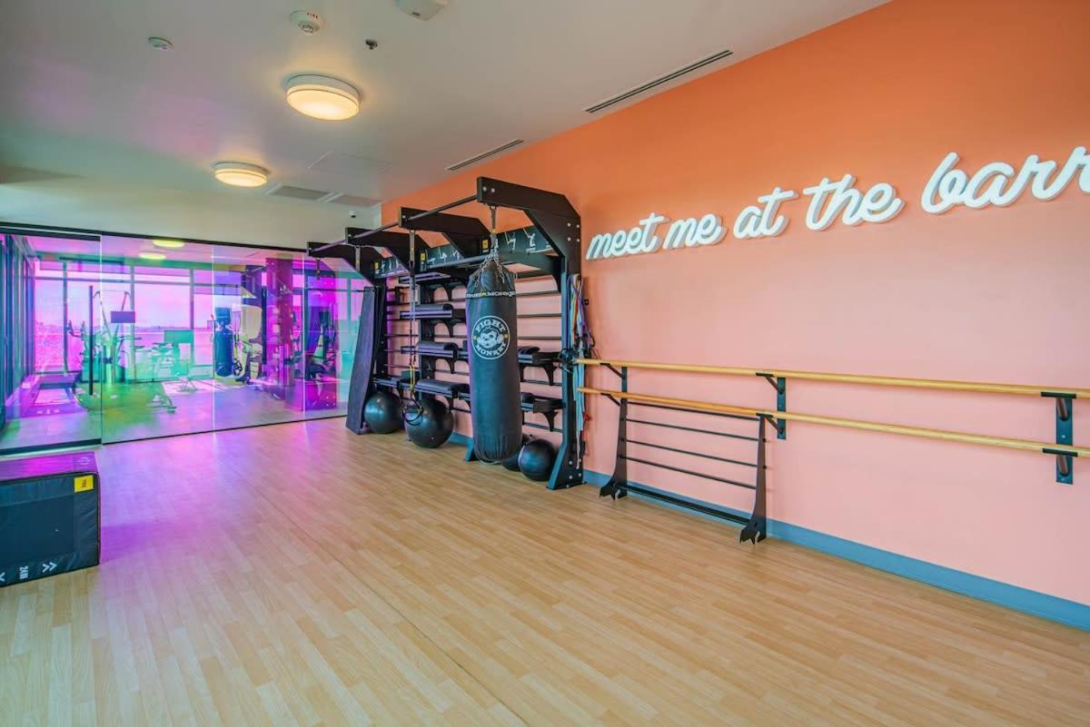Detailed 2Bd, Highrise Dt, Pool, Gym, Parking, Sleeps 8 Daire Phoenix Dış mekan fotoğraf