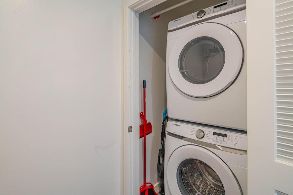 Detailed 2Bd, Highrise Dt, Pool, Gym, Parking, Sleeps 8 Daire Phoenix Dış mekan fotoğraf